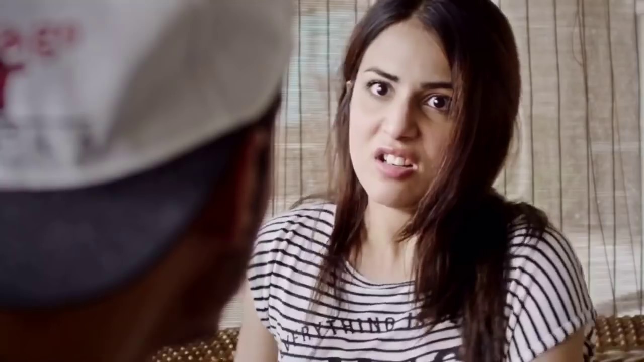 When you call a girl aunty. - Furqan Shayk ft. Ushna Shah - Mooroo