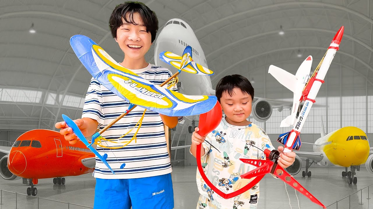игрушечный самолет для детей Airplane Toy with Museum for Kids