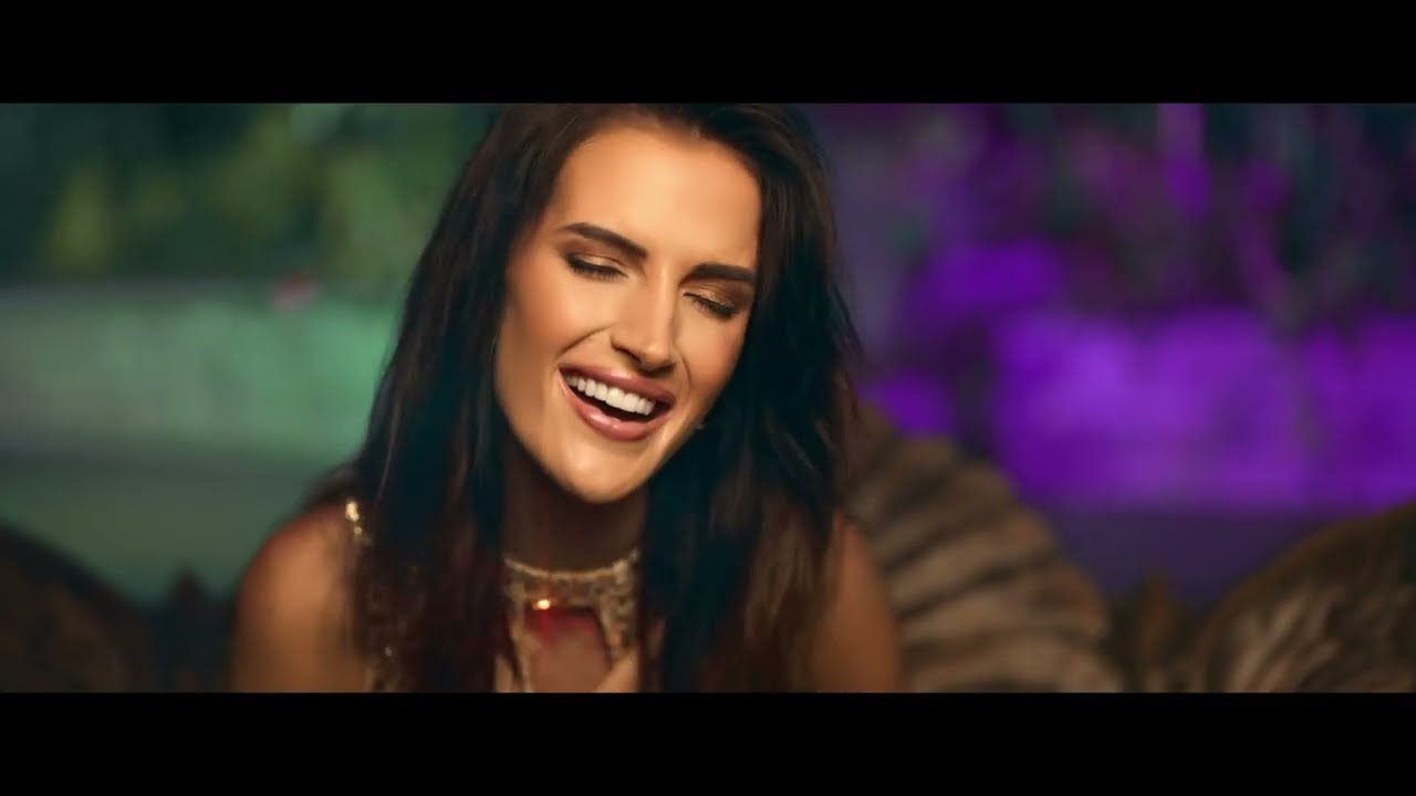 Franja du Plessis - Kry my in die Middel (Official Music Video)
