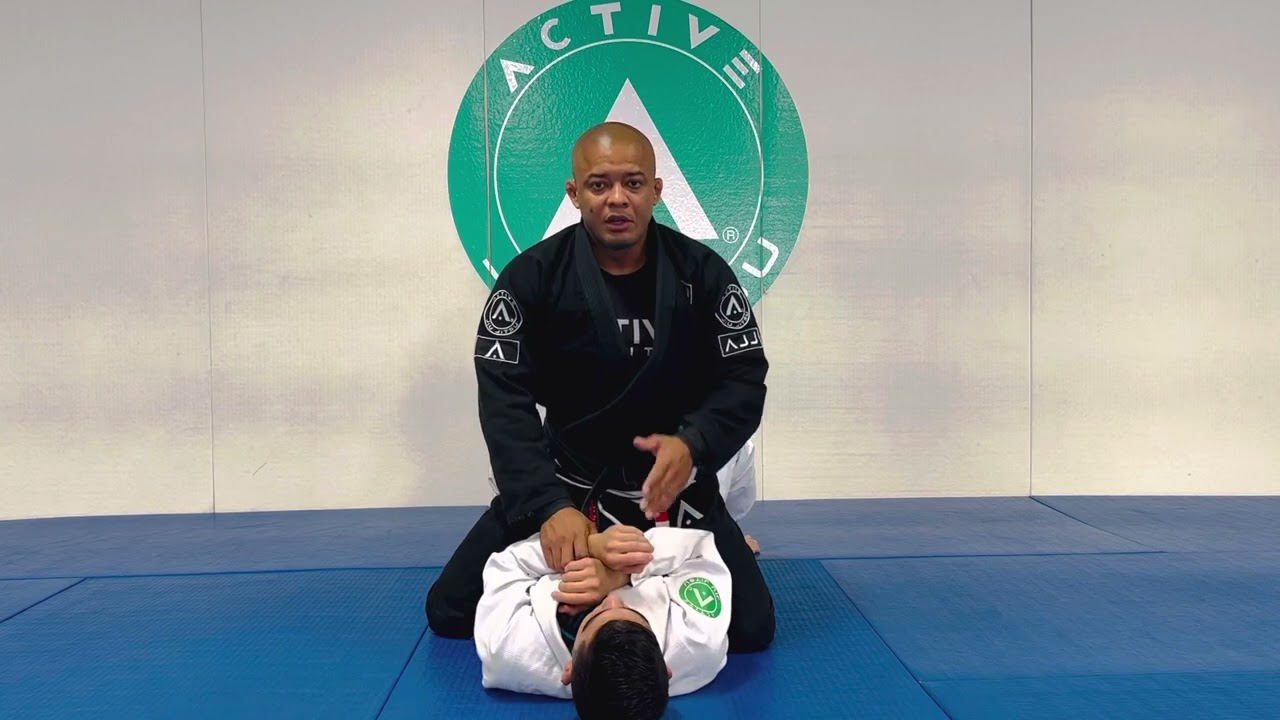 Straight Armlock from Mount Position