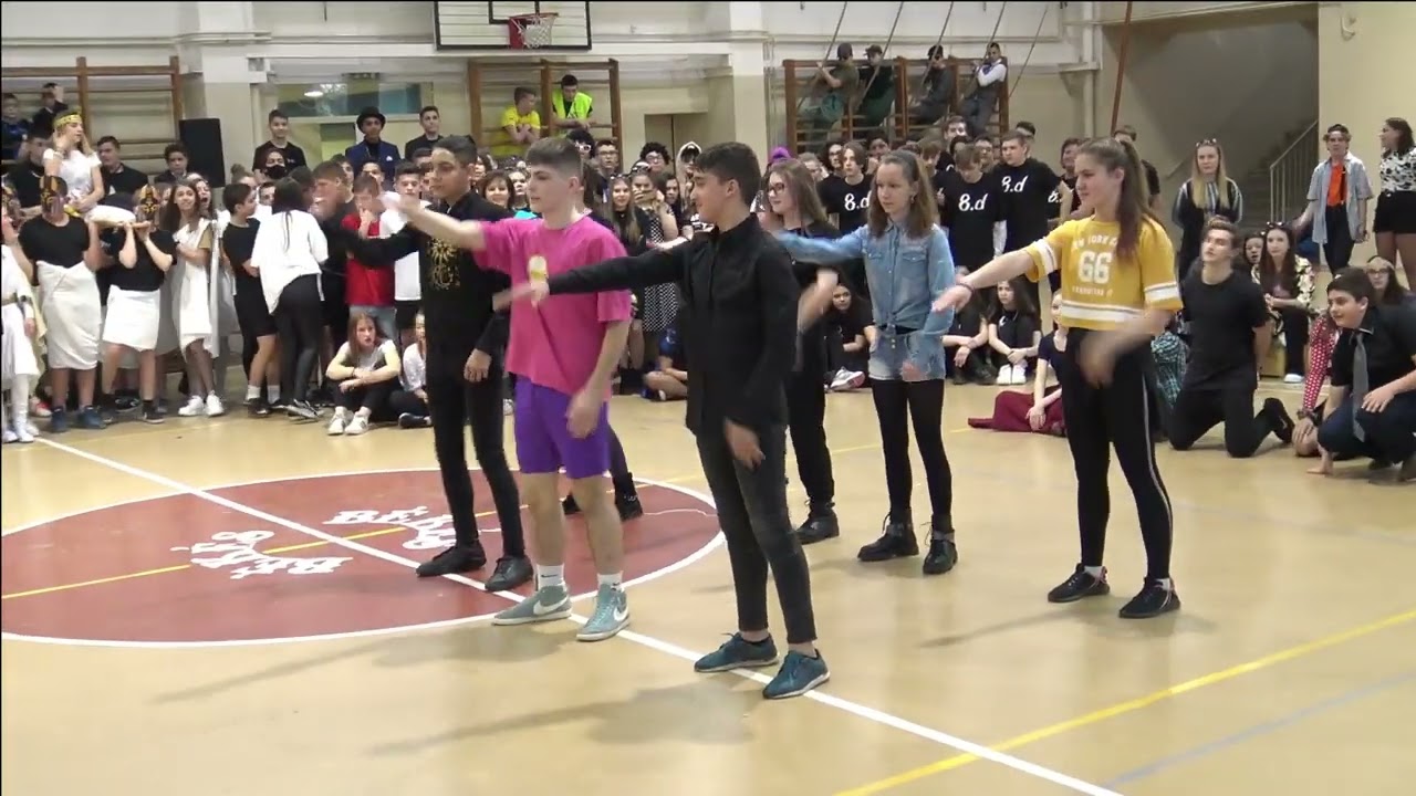 A 7.c osztály farsangi műsora