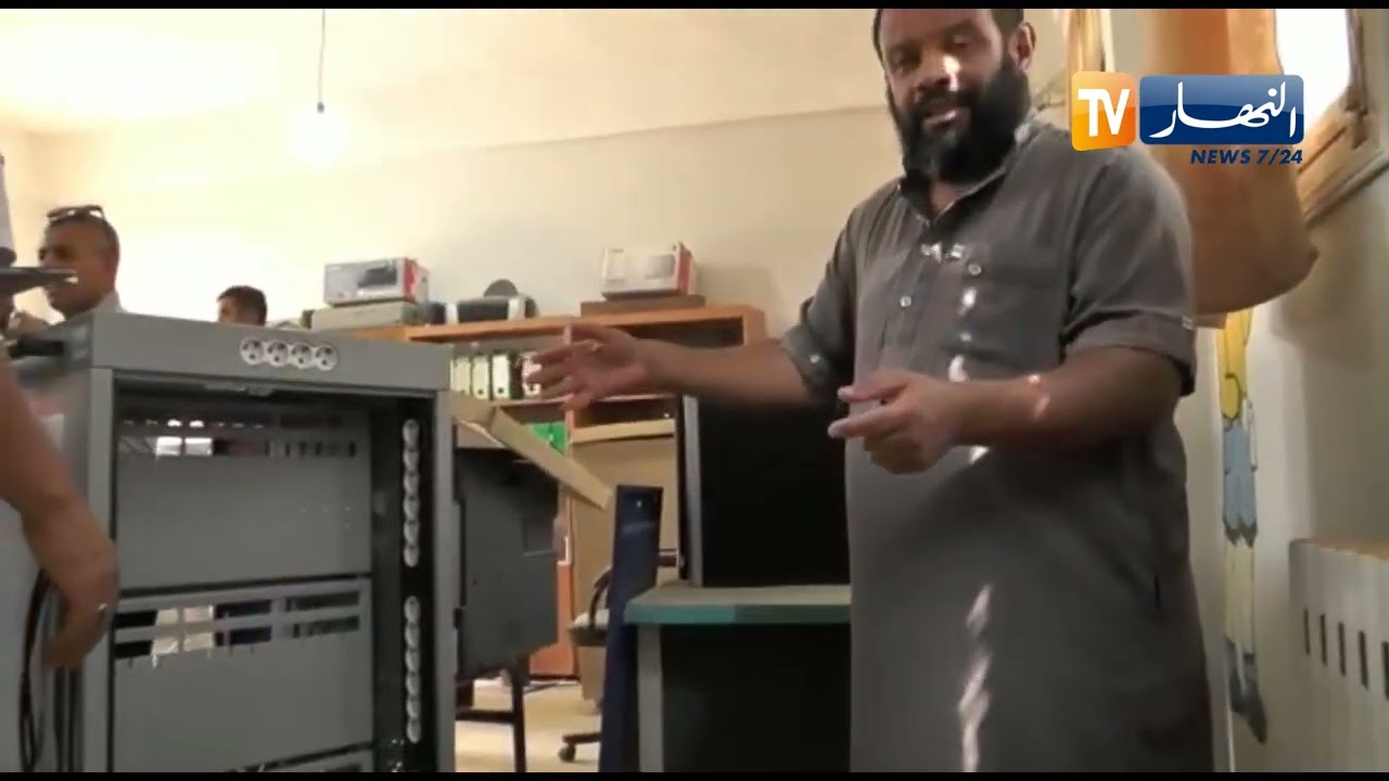النعامة : مدرسة ميلودي العربي ببلدية القصدير الحدودية تستفيد من عملية رقمنة قطاع التربية