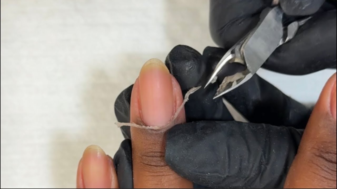 CUTILAGEM E ESMALTAÇÃO DAS UNHAS DA MÃO 😍