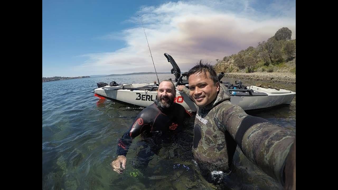 Snorkeling Tasmania (spotting seahorses in crystal clear water)