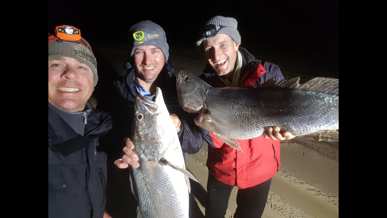Beach fishing for Mulloway & Taylor Fraser Island