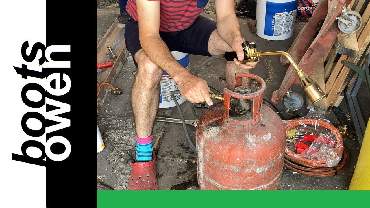 Testing a Sievert 3499 gas blowlamp torch set