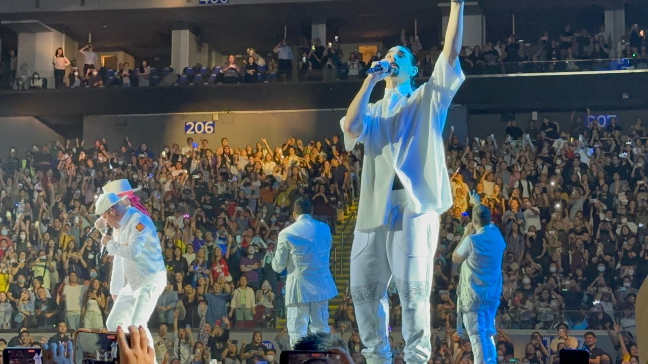 BACKSTREET BOYS - I Want It That Way (DNA World Tour in Manila)