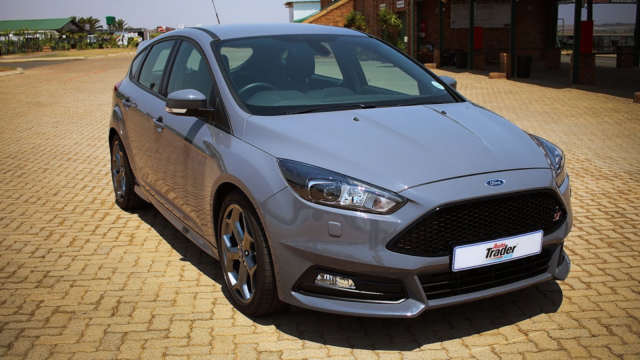 Ford Focus ST 3 - Car Review