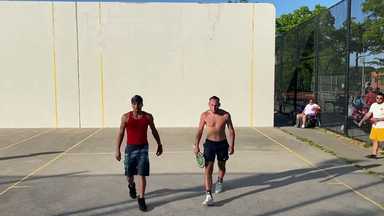 Tavo vs Brian- singles exhibition Hands vs Paddle
