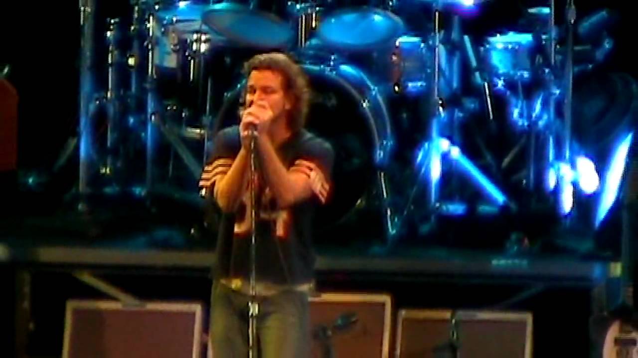 Pearl Jam - Glorified G (Newark '10) HD