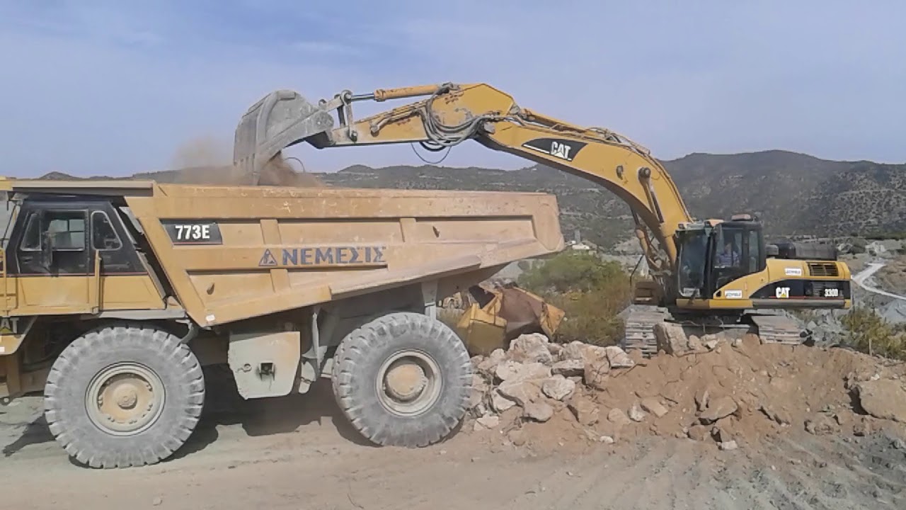 773 Ε &  330DL  QUARRIES LIMASSOL