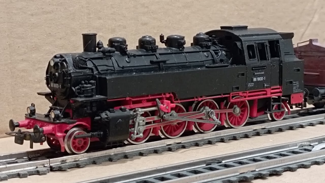 я купил и починил сломанный  br86 piko ГДР.