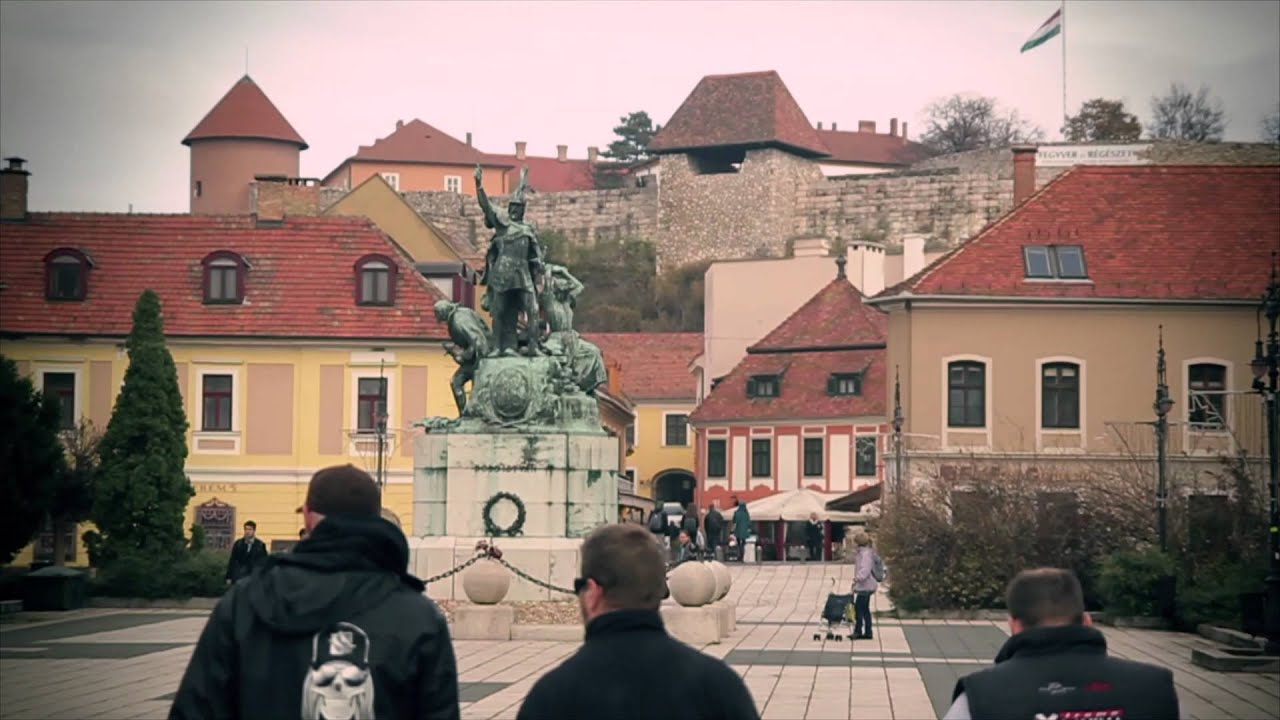 ROAD - Vil&aacute;gcsavarg&oacute; (official klip)