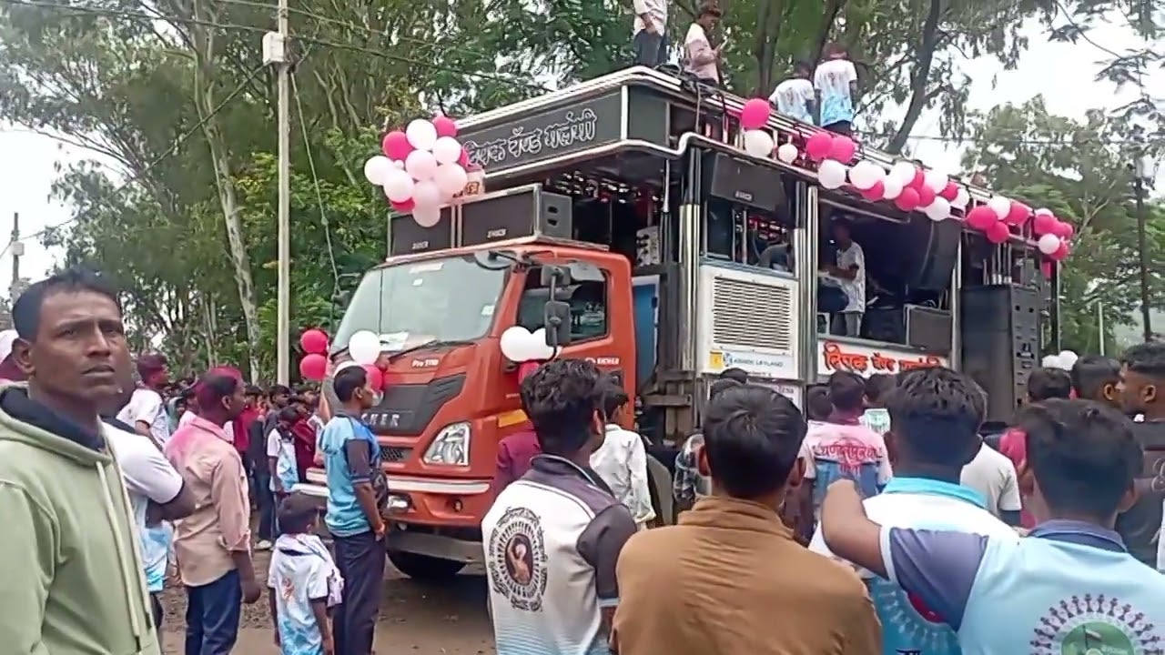 घडी ना काटा गर गर फिरे