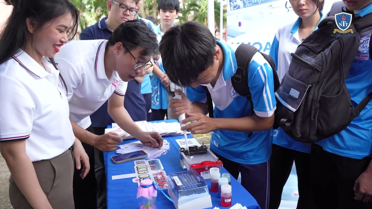 NGÀY HỘI STEM – HÀNH TRÌNH KIẾN TẠO TƯƠNG LAI - THPT CẦN GIUỘC