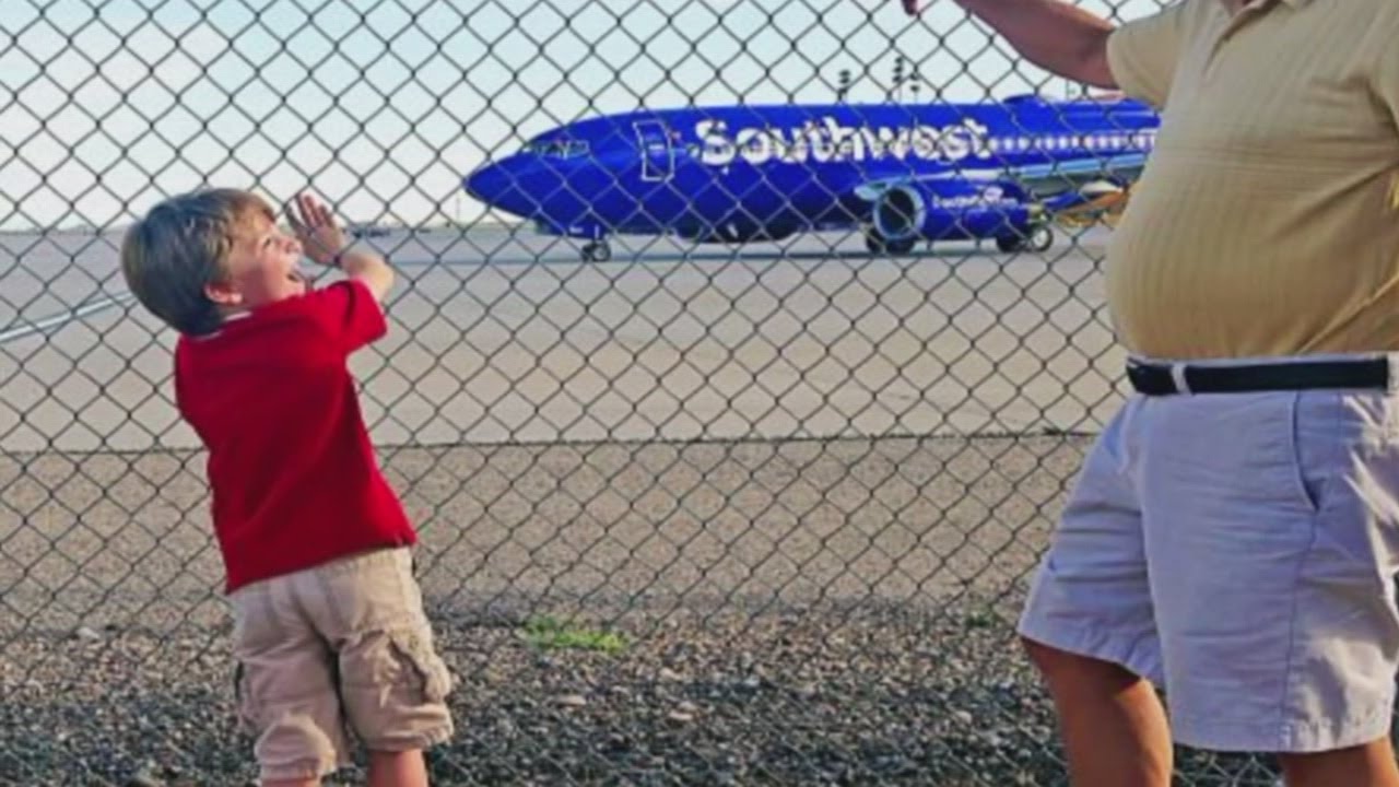 Pilot inspires Albuquerque boy by waving back
