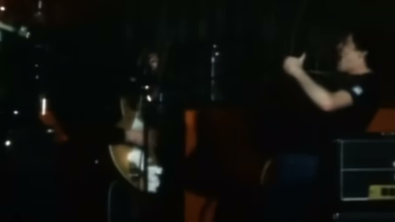 Malcolm Young isolated (Overdose)