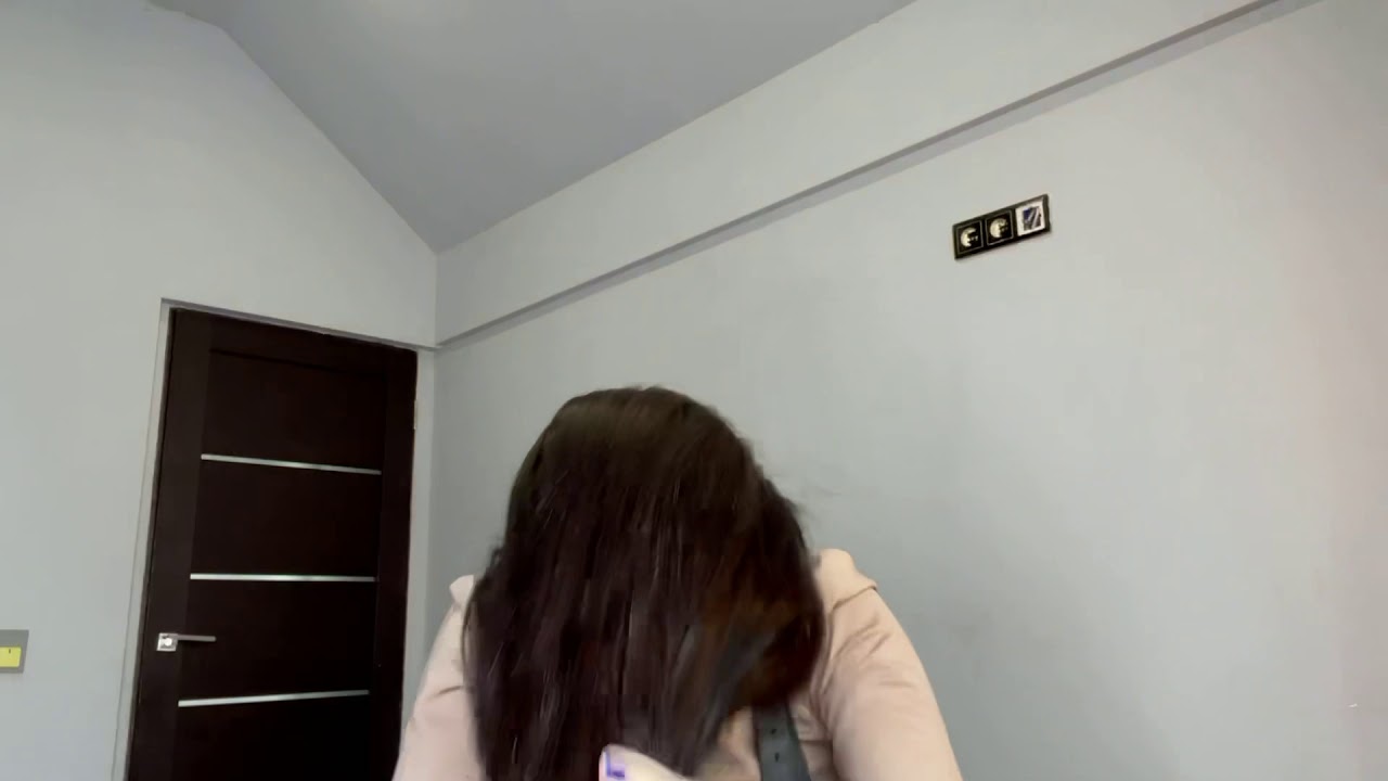 Ponytail thick play, pull tail preview
