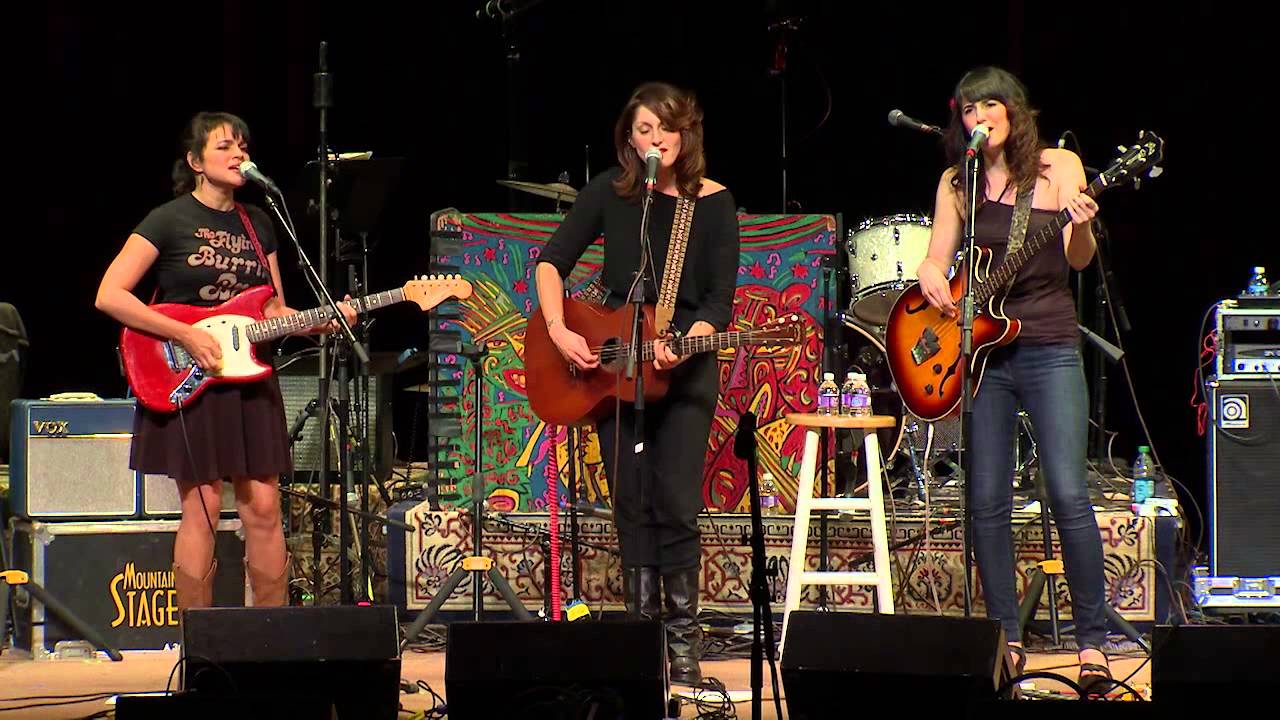 Puss N Boots - Leaving London - Live from Mountain Stage