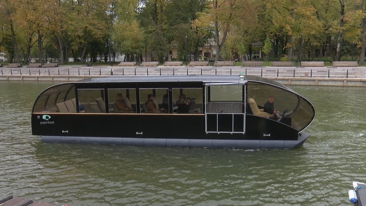 Klaipėdoje pristatytas pirmasis elektrinis vandens laivas: transporto priemonė laikoma proveržiu