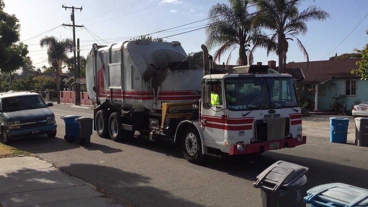 Recology South Bay | Autocar WXLL Heil Rapid Rail Co-Collector