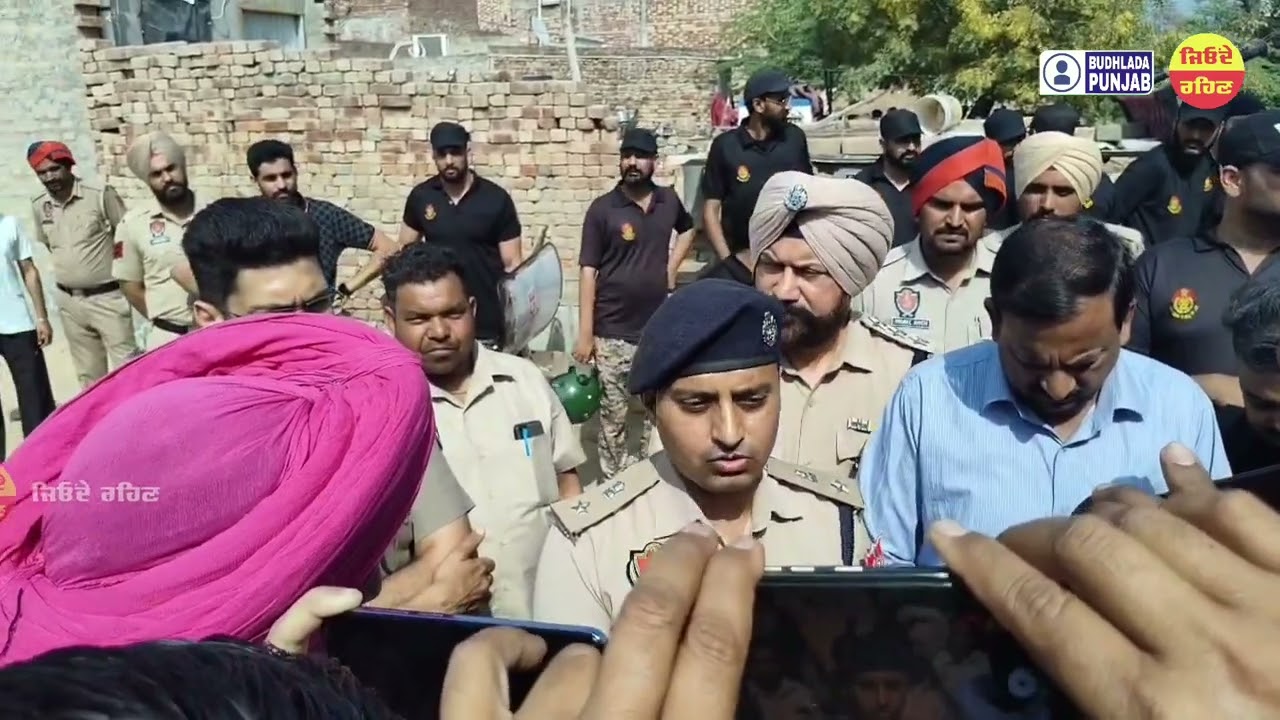 ਭੀਖੀ ਸਰਕਾਰੀ ਜਮੀਨ ਤੇ ਕਬਜ਼ੇ ਵਾਲੇ ਘਰ ਤੇ ਚੱਲਿਆ ਬੁਲਡੋਜ਼ਰ