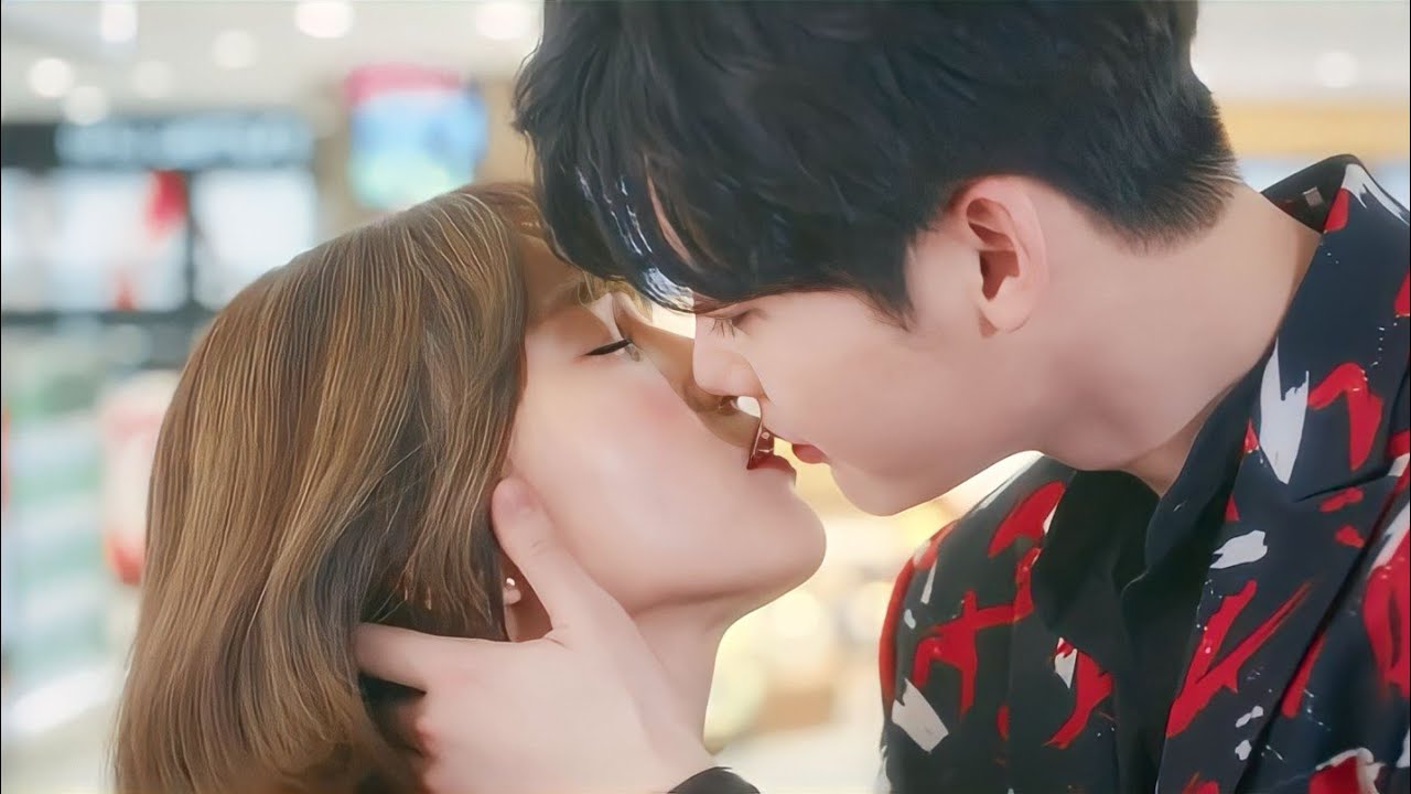 Kore Klip[ Kore'nin ünlü kdrama oyuncuları aynı kıza aşık oldu]\\7 first kiss