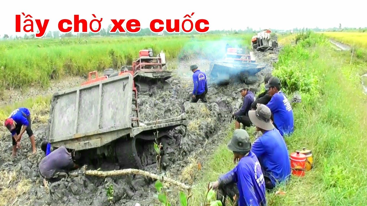 CUỐI CÙNG ANH EM MÁY PHẢI PHẢI BỎ CUỘC CHỜ XE CUỐC GIẢI CỨU LẦY HAI NGÀY