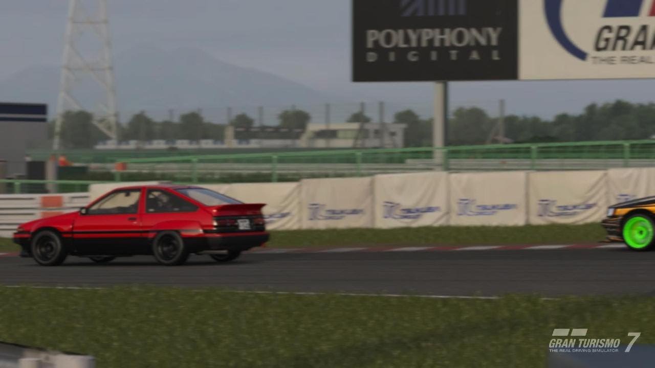 ムキムキしたAE86の草レース