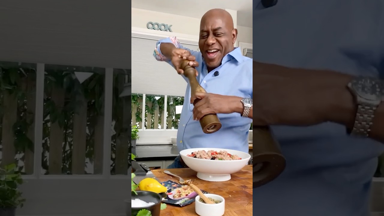Speedy Lunches with Ainsley Couscous  #ainsleyharriott #recipe