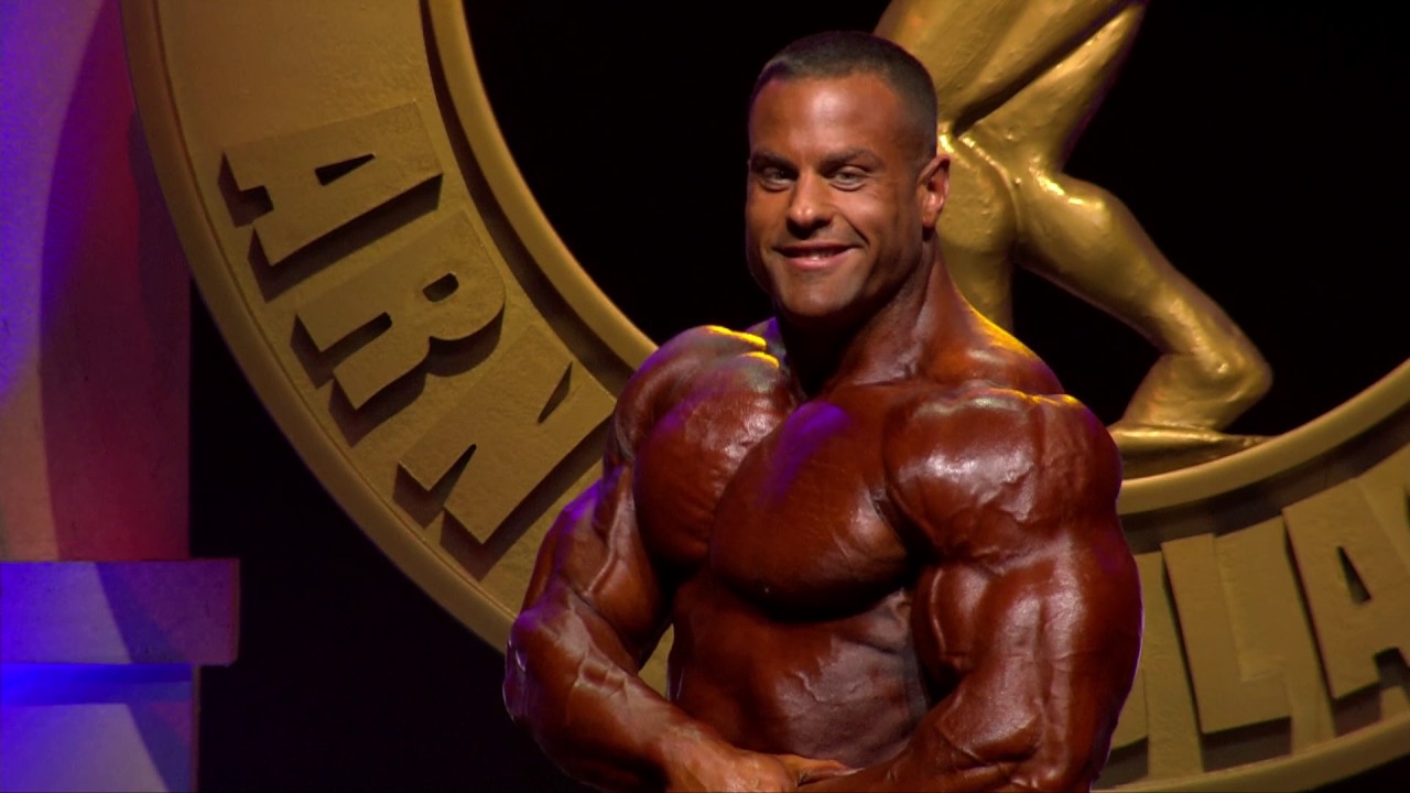 2016 Arnold Classic: Evan Centopani Posing Routine
