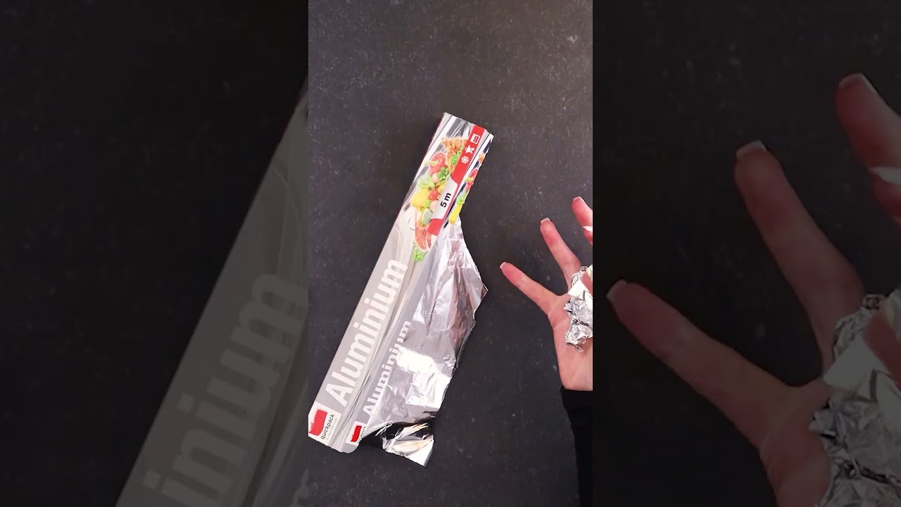 Aluminium foil cutting hack #shorts