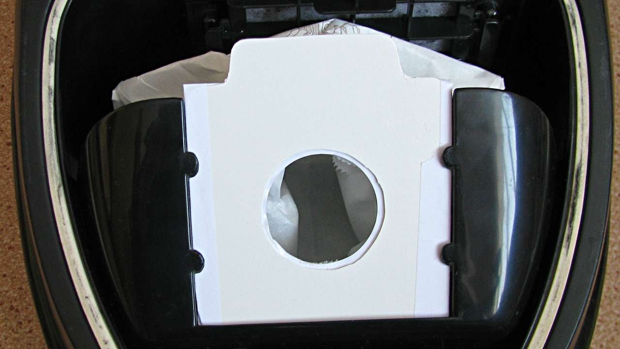 How To Make A Dust Bag For A Vacuum Cleaner - DIY Crafts Tutorial - Guidecentral