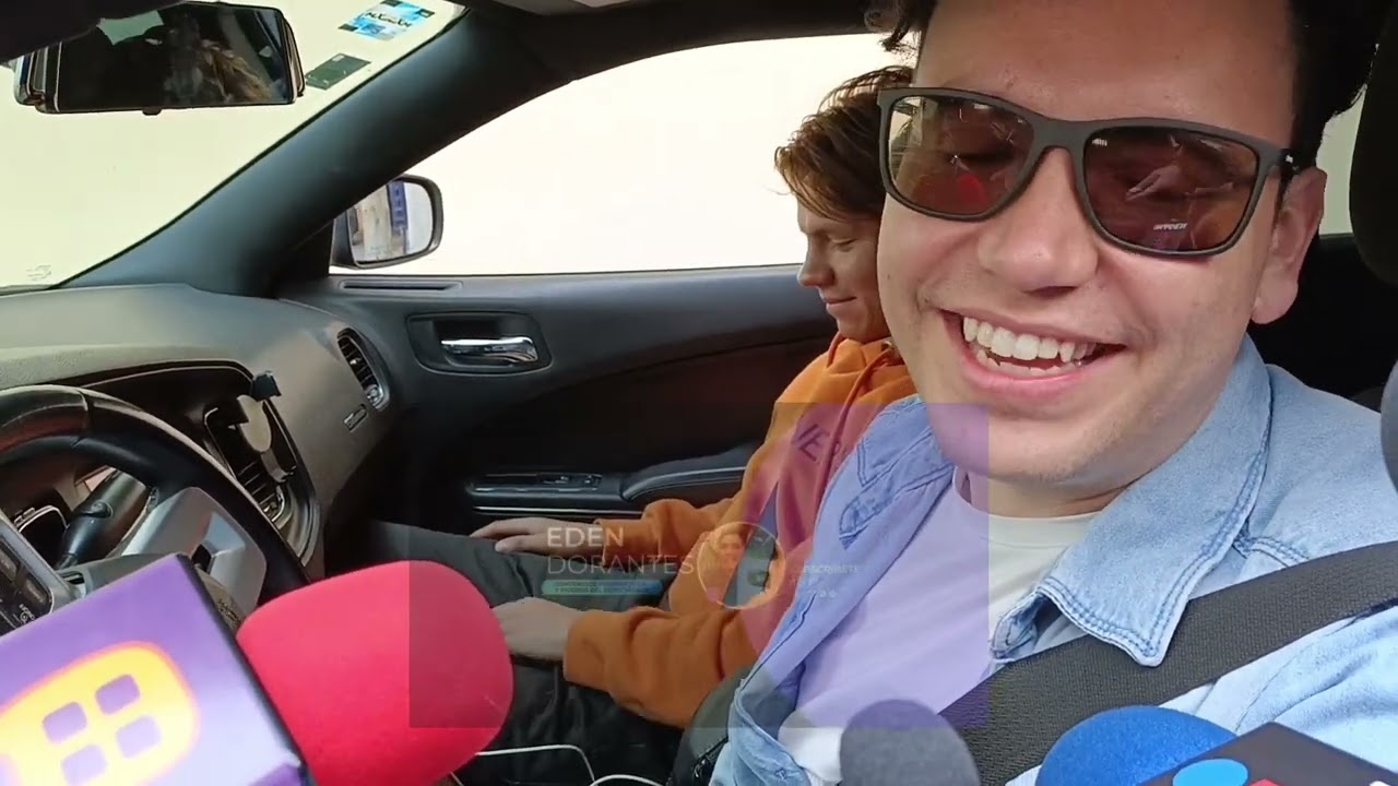 Raymix presenta a  novi0 a la prensa 😱😱 lo que se está comiendo 🙈🤗😋