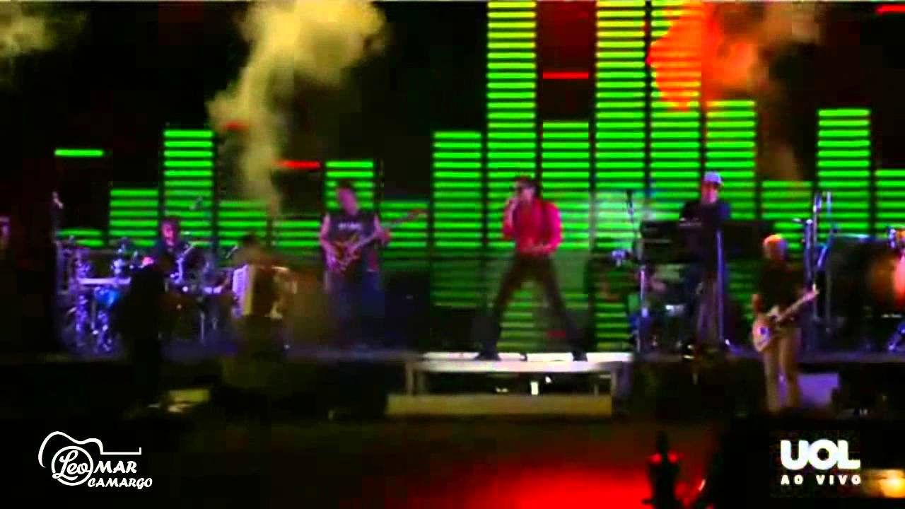 Israel Novaes - Carro Pancadão (ABERTURA DO SHOW NO CALDAS COUNTRY 2013)