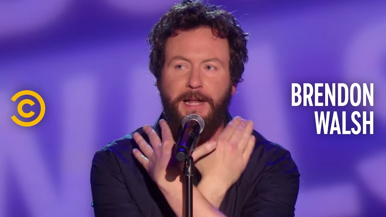 Brendon Walsh Doesn't Want to Hear Your Drunk Karaoke - The Half Hour
