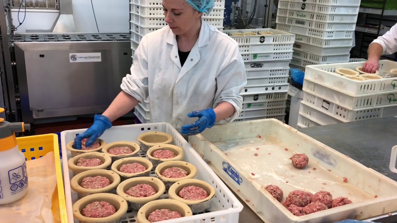 Making Wilsons Christmas Pork Pies