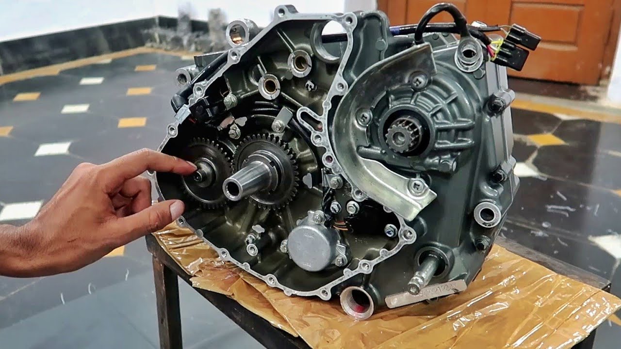 Engine Rebuild Timelapse : KTM Duke/RC 390