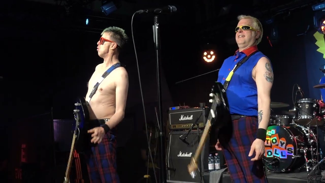 The Toy Dolls - Tocatta & Alec’s Gone & Harry Cross - Altes Hallenbad Feldkirch - 04.05.2024 - LIVE