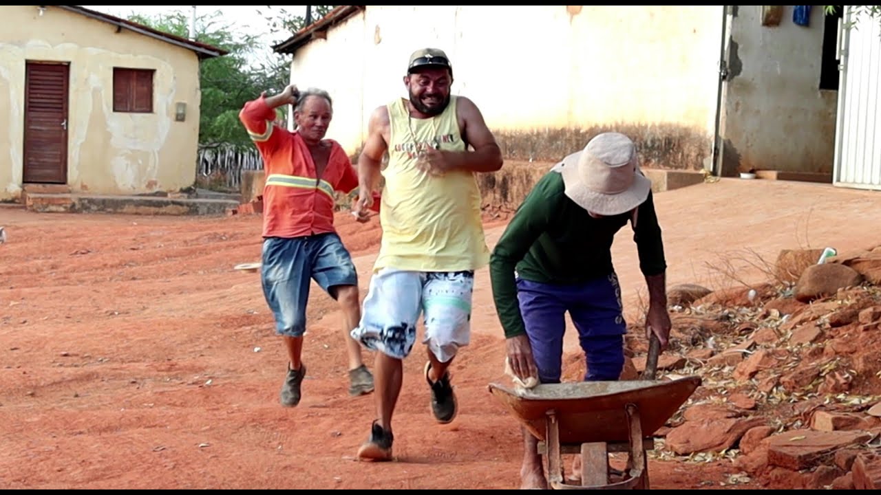 seu mane da uma surra no doutor por causa do namoro