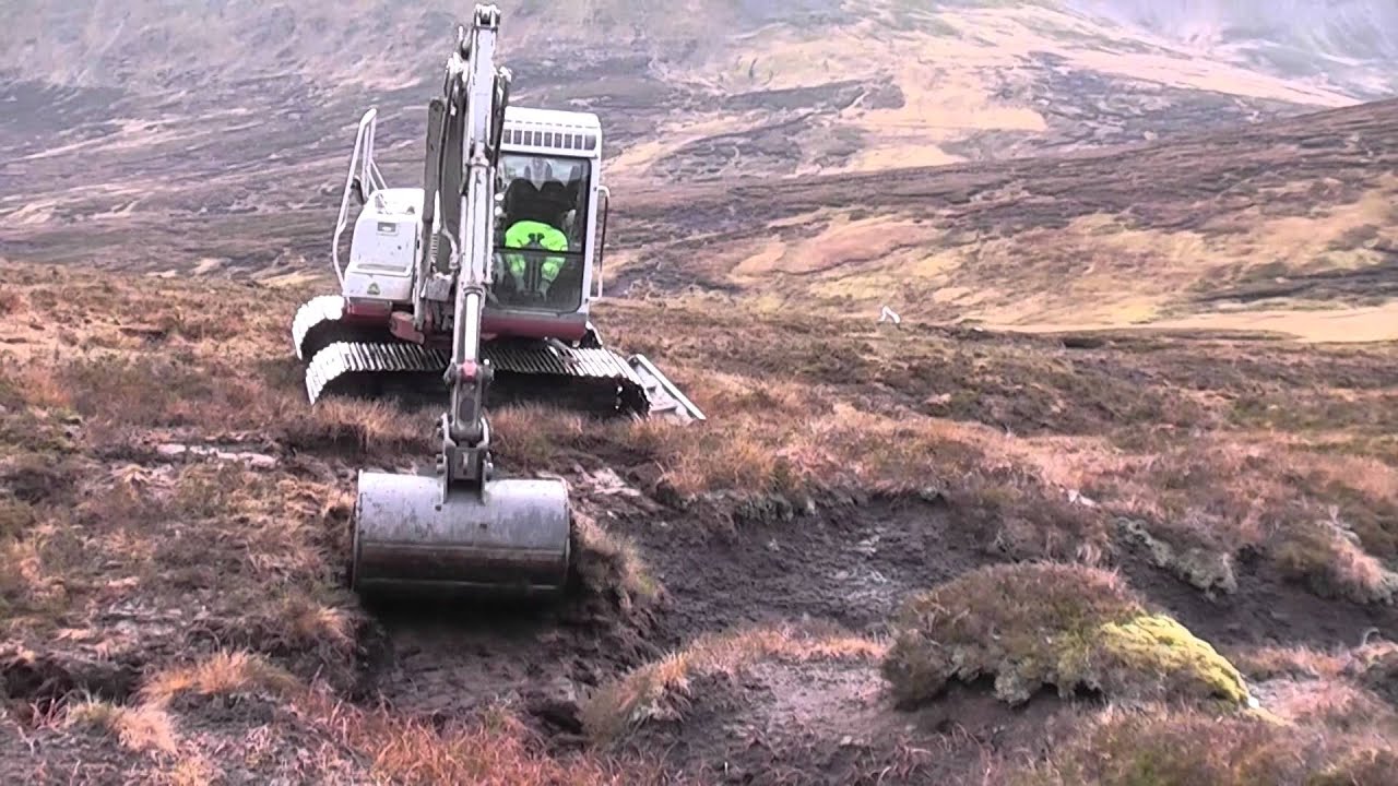 Peatland Restoration: repairing peat hags on Mar Estate