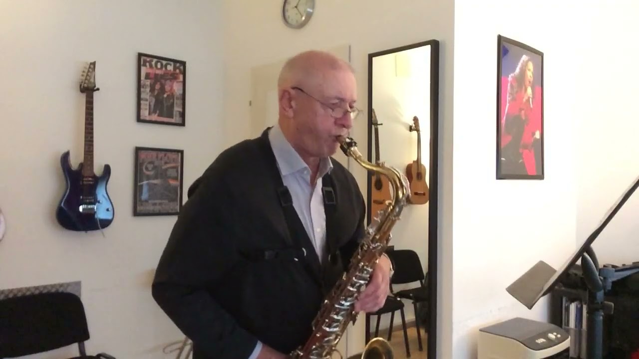 Juri Smirnov plays Composition by J. Smirnov „Mr. R. M. ( Roger Moor 007 ) DMP School Nürnb. 12.24
