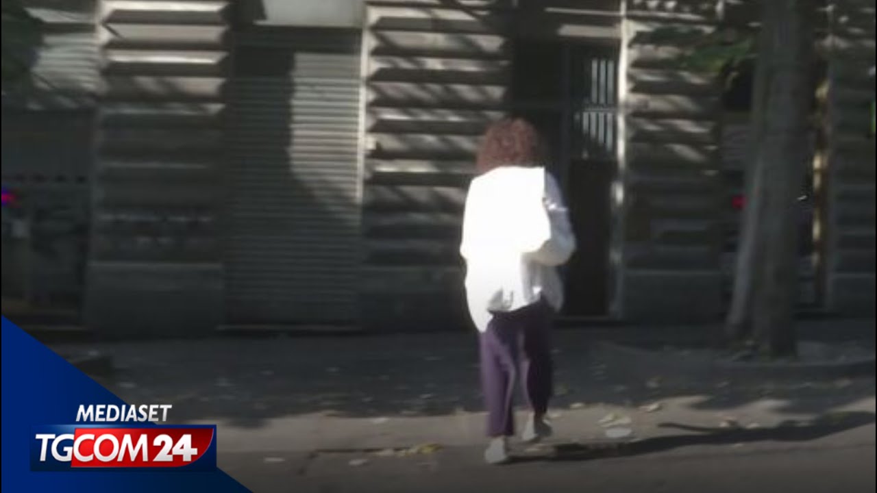 Torino, va in vacanza con la famiglia e in quattro gli occupano la casa