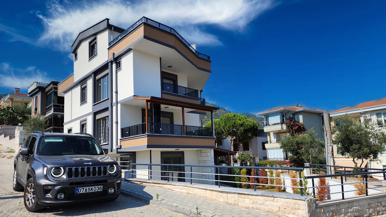 Altınoluk Satılık Sıfır Villa / Merkezde / Deniz Manzaralı / 4 katlı / Bahçeli