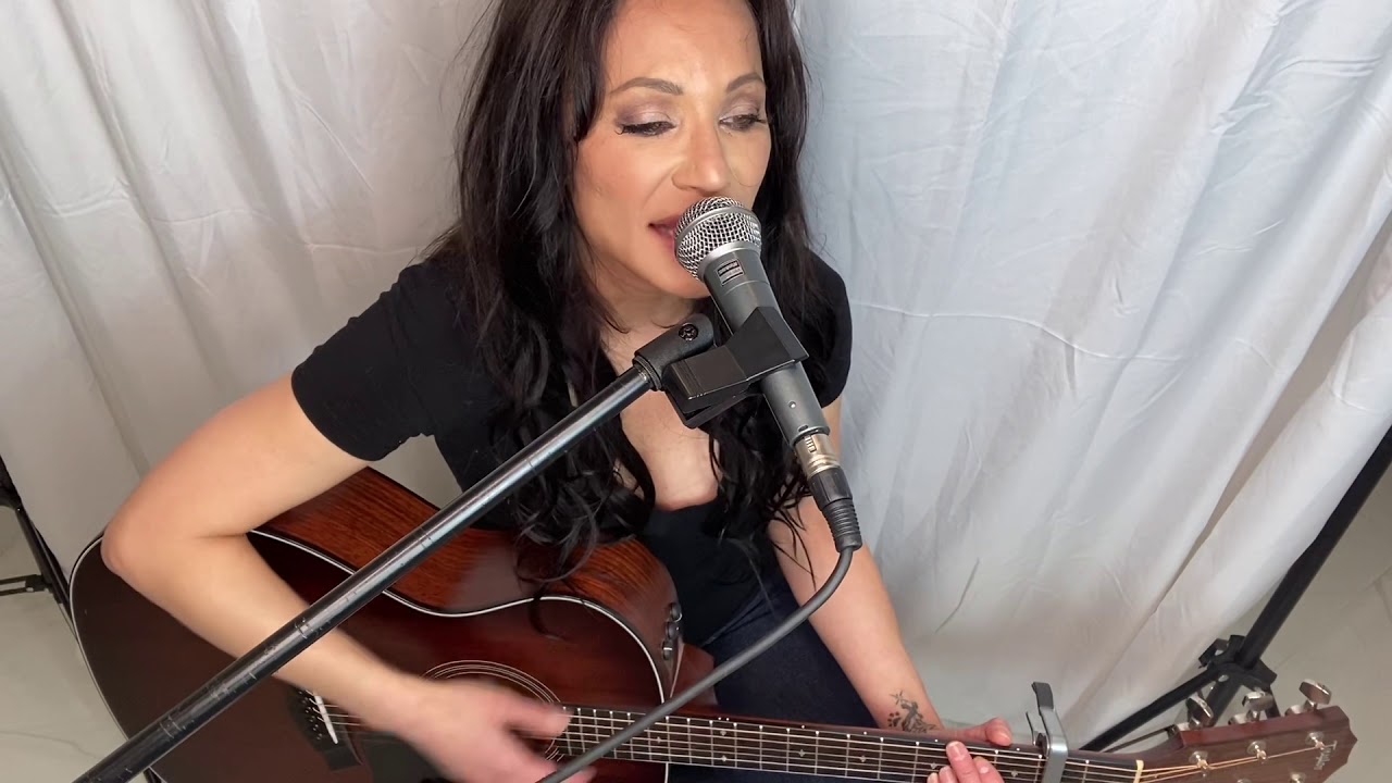 Love and hate cover by maro lytras live