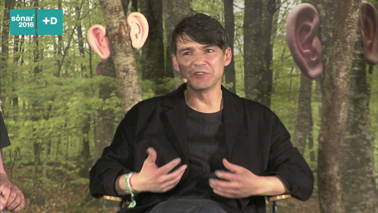 The visual side of raster-noton