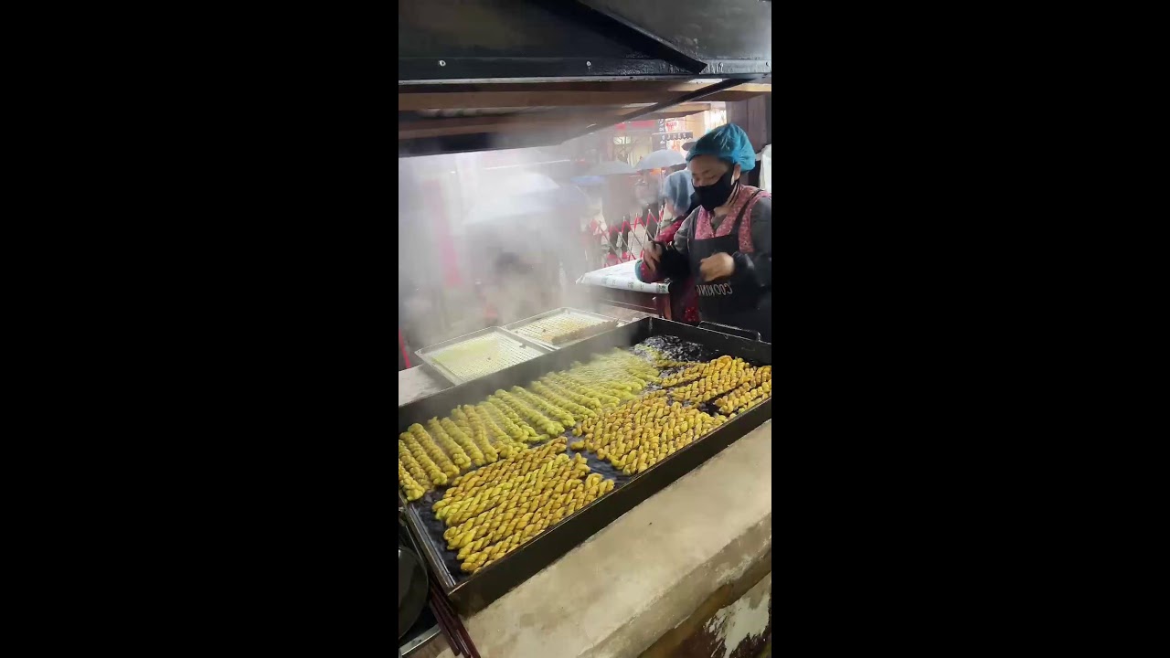 Magical Chinese street food 神奇的中国街头美食  不思議な中国の街グルメ
