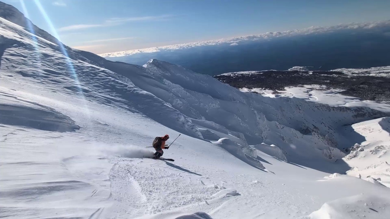 Mt. Rishiri : Ski down from 1515m