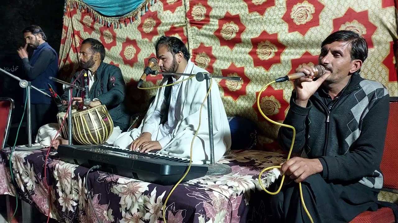 یاسر کاغانی کی اواز میں دیسی مائیے