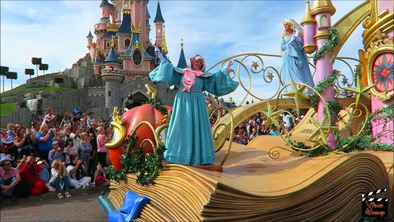 Magic On Parade 2016 @ Disneyland Paris